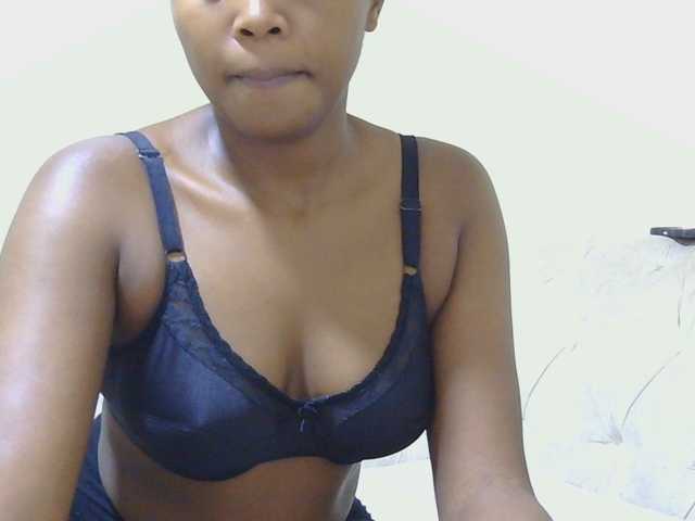 -arianapark- live cam on BongaCams