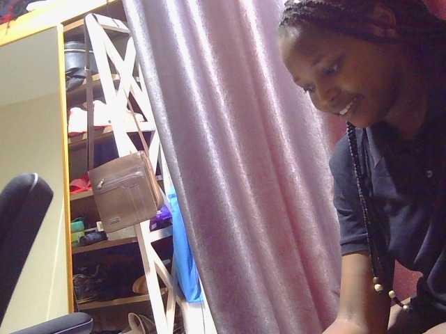 kishacali live cam on BongaCams