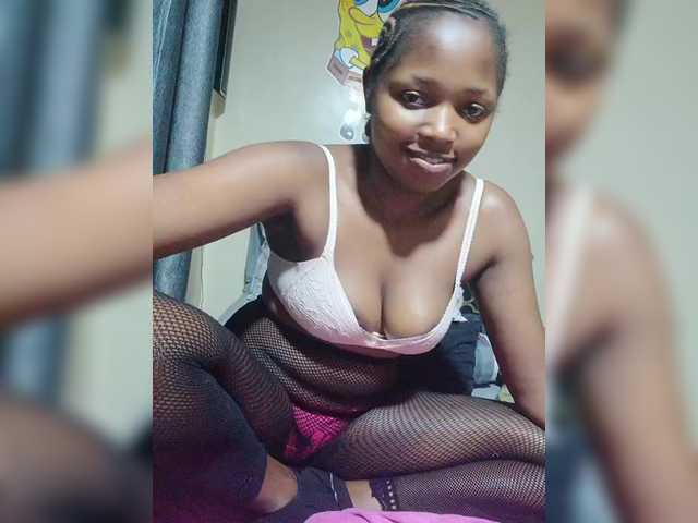 kishacali live cam on BongaCams