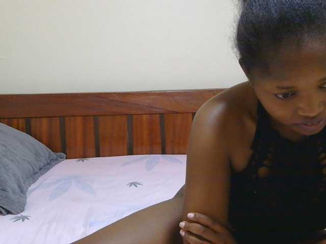 -arianapark- live cam on BongaCams