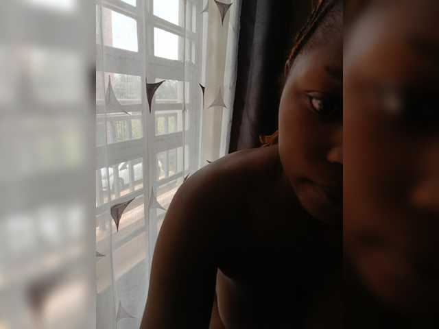 kishacali live cam on BongaCams
