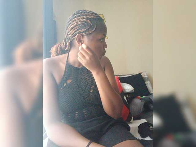 kishacali live cam on BongaCams