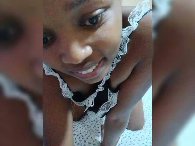 kishacali live cam on BongaCams
