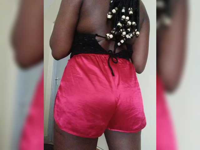 kishacali live cam on BongaCams