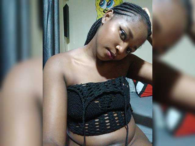kishacali live cam on BongaCams