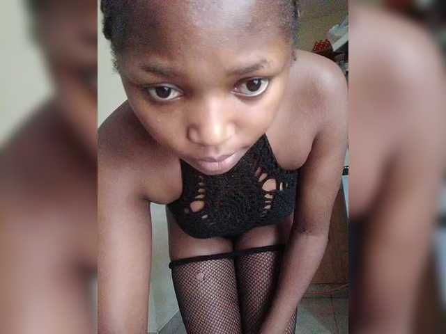 kishacali live cam on BongaCams