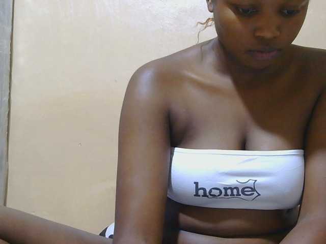 kishacali live cam on BongaCams