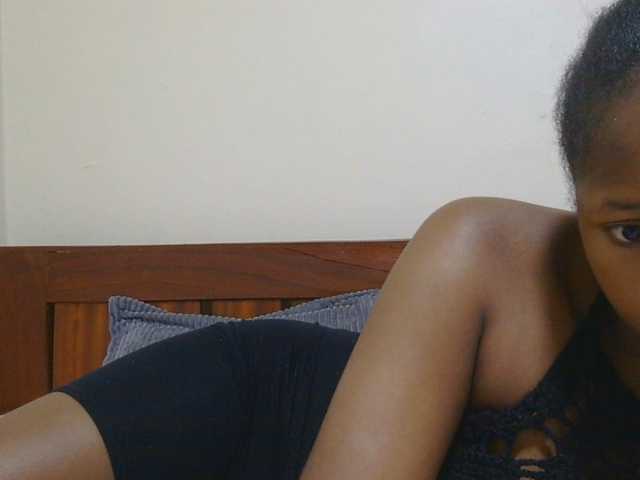 -arianapark- live cam on BongaCams
