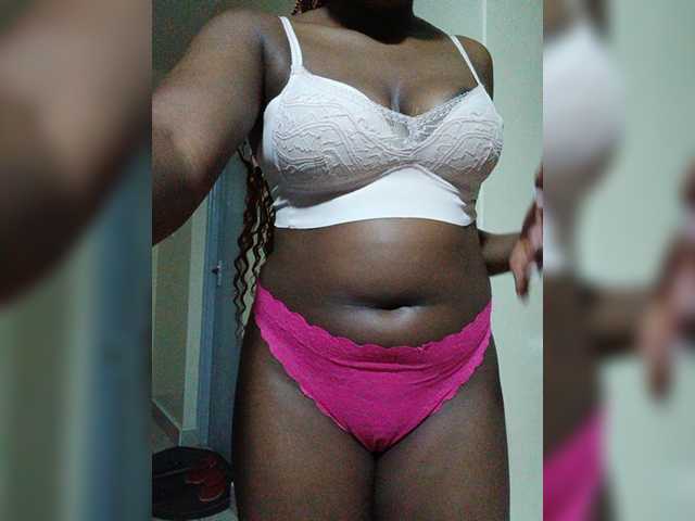 kishacali live cam on BongaCams
