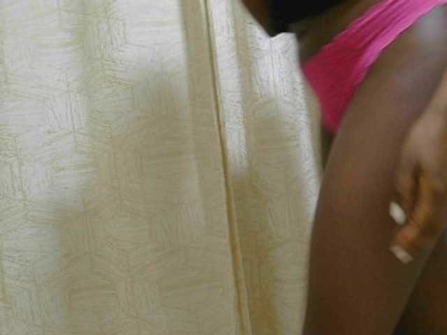 -arianapark- live cam on BongaCams