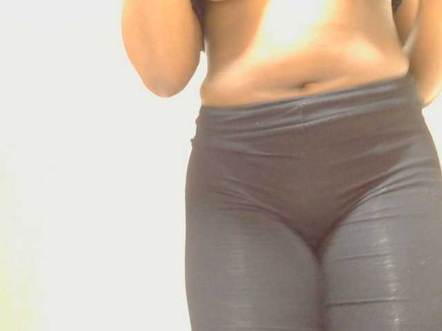 -arianapark- live cam on BongaCams