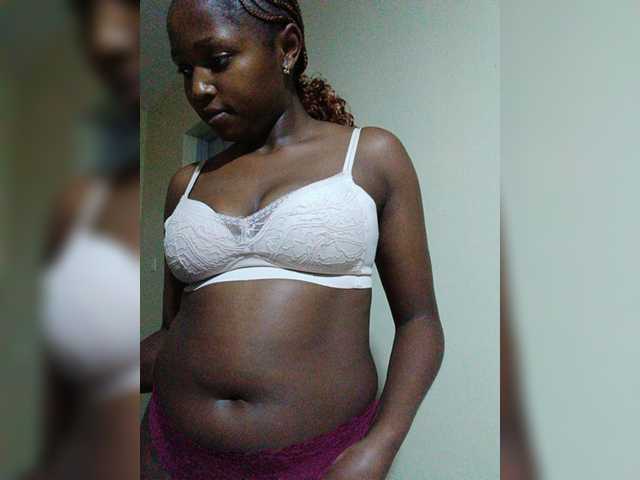 kishacali live cam on BongaCams