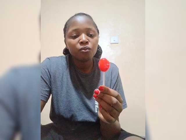 kishacali live cam on BongaCams