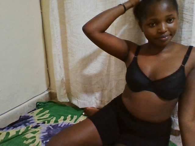 -arianapark- live cam on BongaCams
