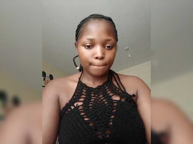 kishacali live cam on BongaCams