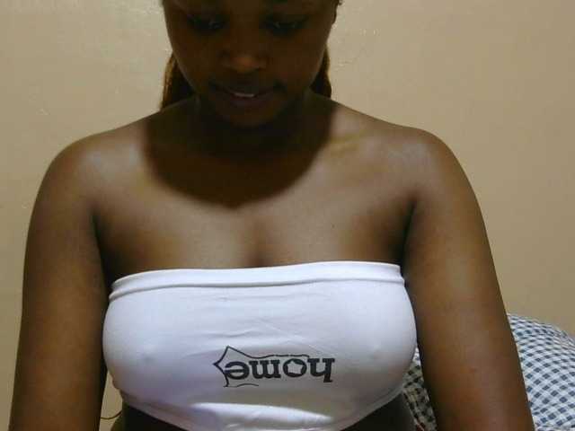 kishacali live cam on BongaCams