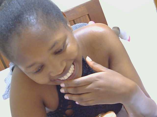 -arianapark- live cam on BongaCams