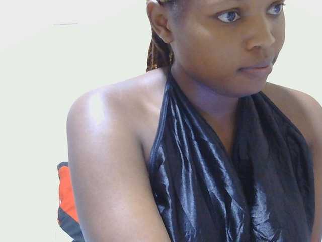 kishacali live cam on BongaCams