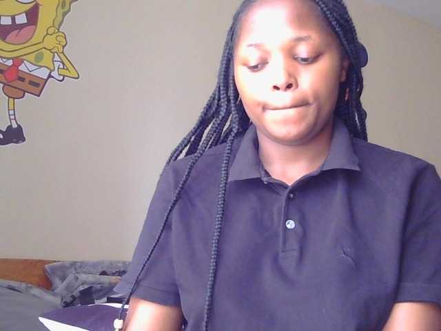 kishacali live cam on BongaCams