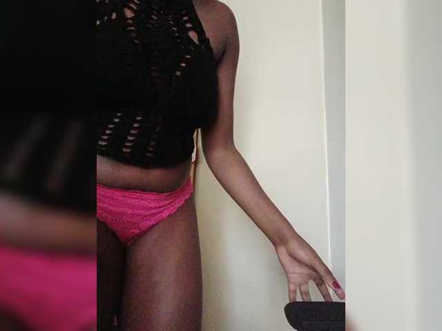 kishacali live cam on BongaCams
