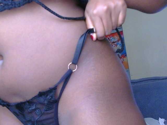 kishacali live cam on BongaCams