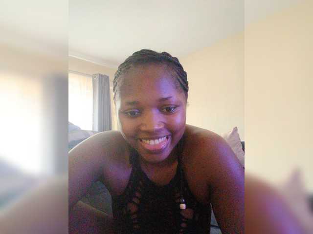 kishacali live cam on BongaCams