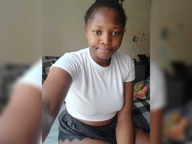 kishacali live cam on BongaCams
