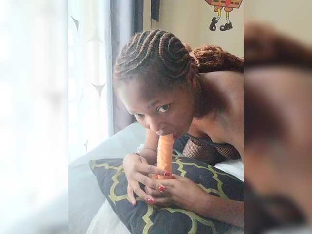 kishacali live cam on BongaCams