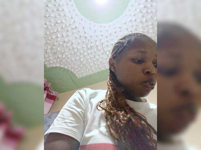 kishacali live cam on BongaCams