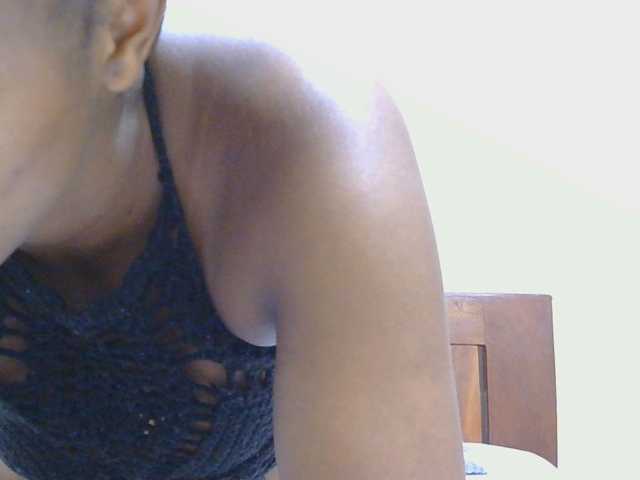-arianapark- live cam on BongaCams