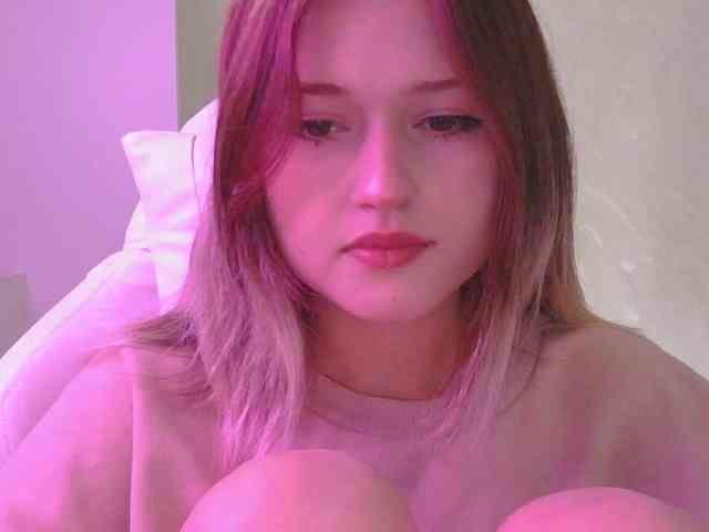 BelovedMary Live Webcam on BongaCams