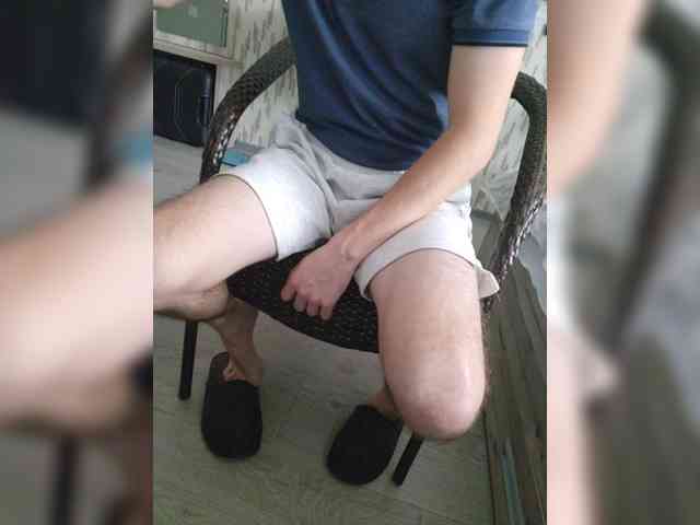 Alekssierto's cam show statistics and live stream