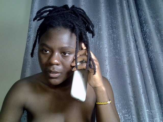 Blackdiva-11 live cam on BongaCams