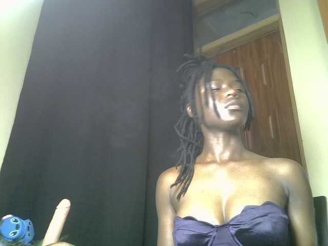 Blackdiva-11 live cam on BongaCams