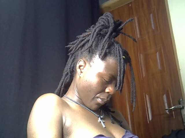 Blackdiva-11 live cam on BongaCams