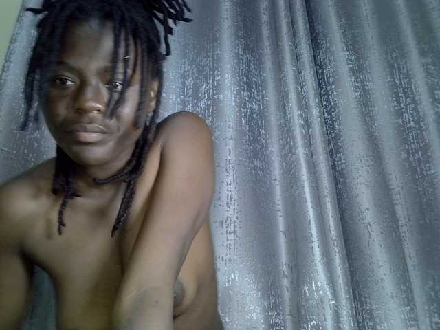 Blackdiva-11 live cam on BongaCams