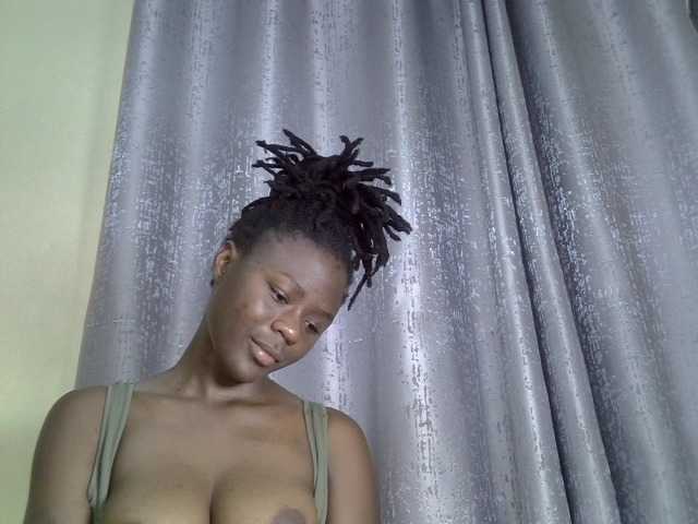 Blackdiva-11 live cam on BongaCams