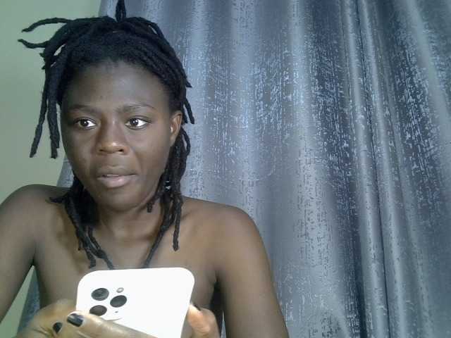Blackdiva-11 live cam on BongaCams
