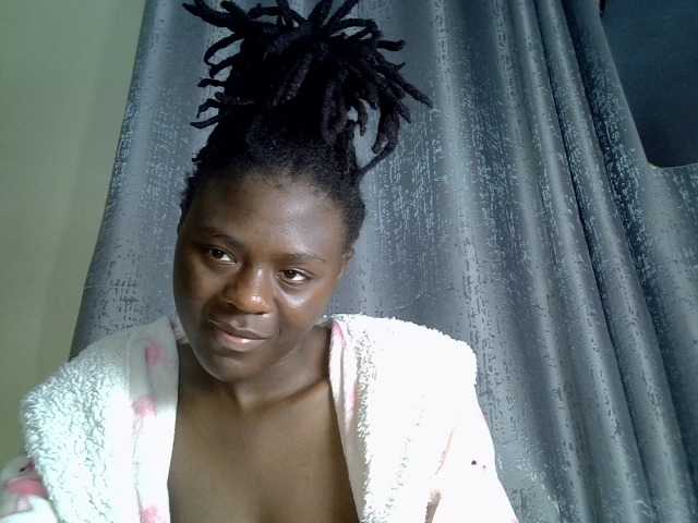 Blackdiva-11 live cam on BongaCams