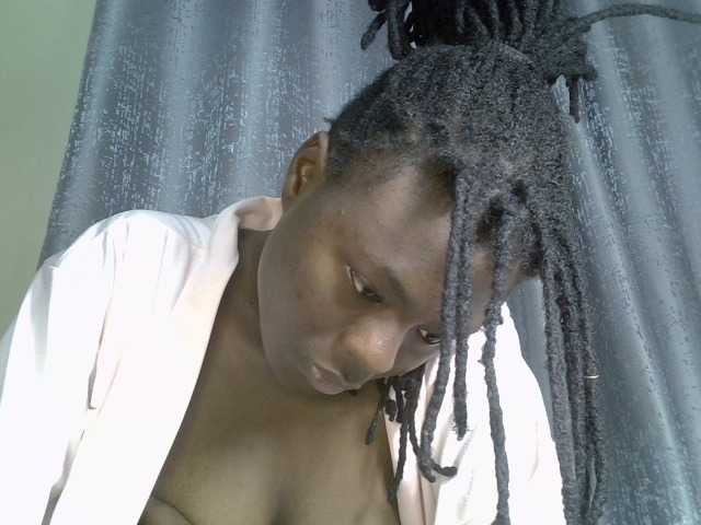 Blackdiva-11 live cam on BongaCams