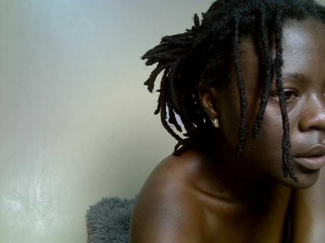 Blackdiva-11 live cam on BongaCams