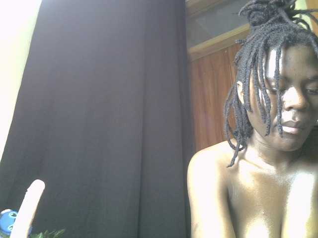 Blackdiva-11 live cam on BongaCams