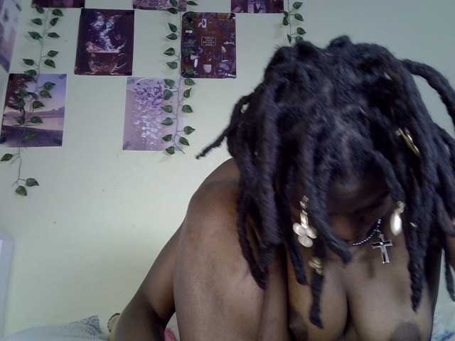 Blackdiva-11's BongaCams show and profile