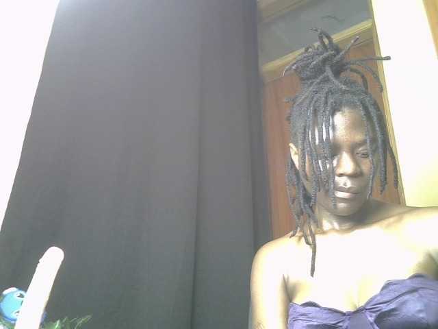 Blackdiva-11 live cam on BongaCams
