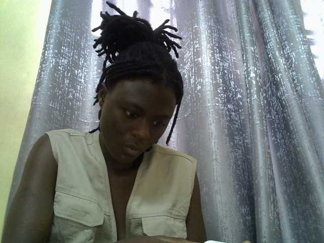 Blackdiva-11 live cam on BongaCams