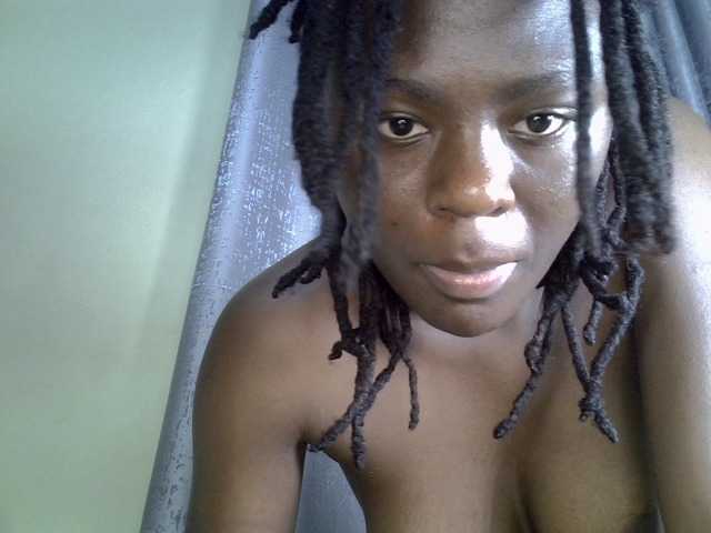 Blackdiva-11 live cam on BongaCams