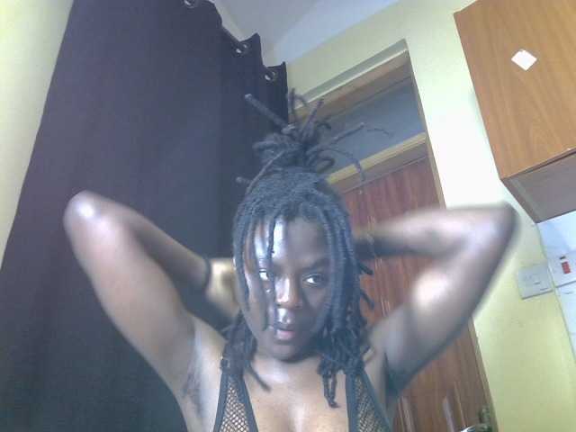 Blackdiva-11 live cam on BongaCams
