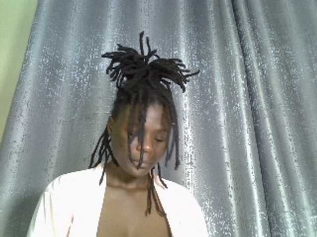 Blackdiva-11 live cam on BongaCams
