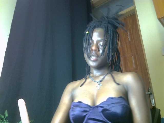 Blackdiva-11 live cam on BongaCams