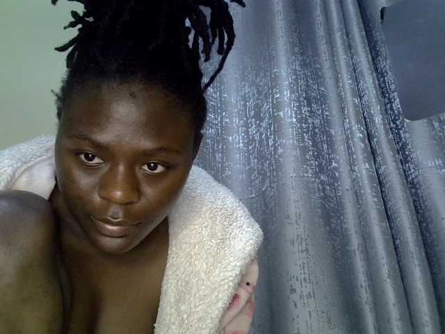 Blackdiva-11 live cam on BongaCams